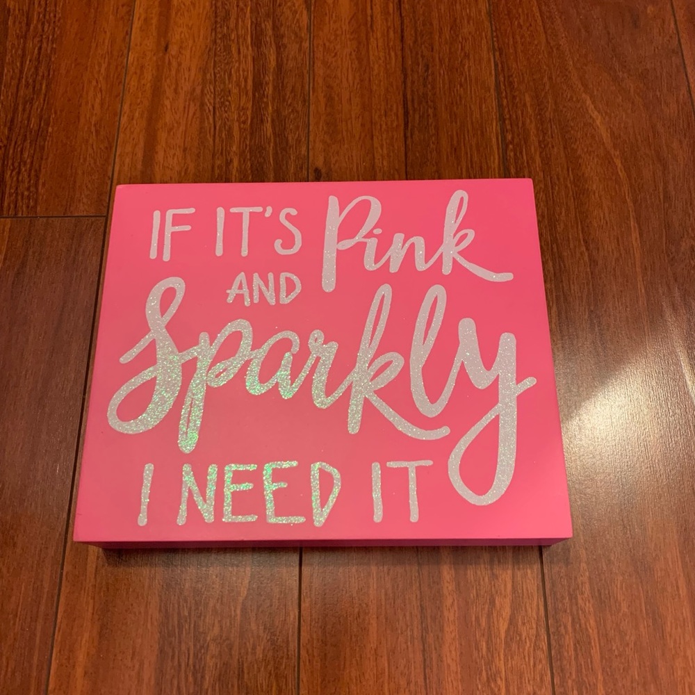 New Sparkly Pink Wall Decor